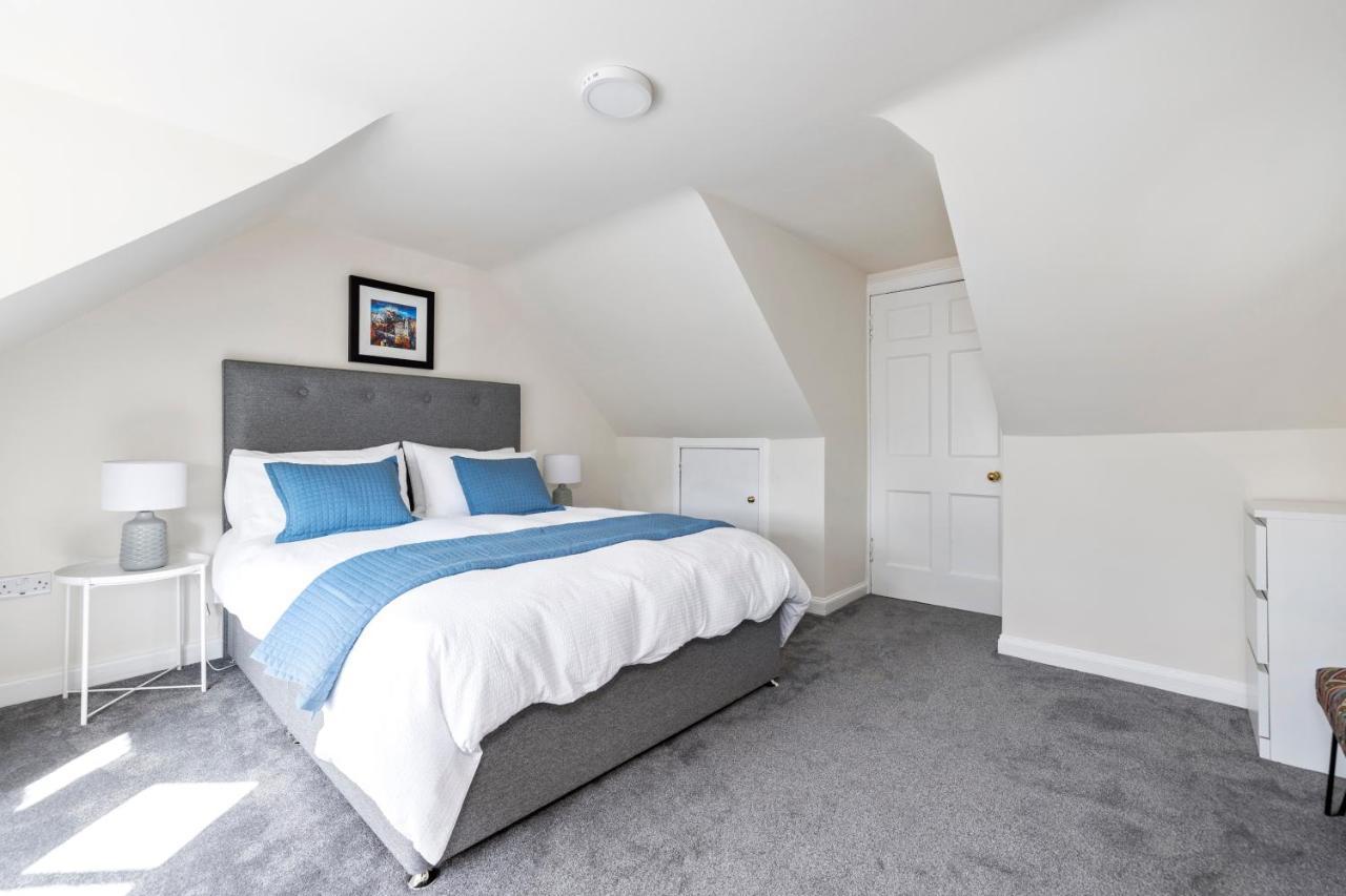 2 Bedroom Apartment On Peebles High Street Exteriér fotografie