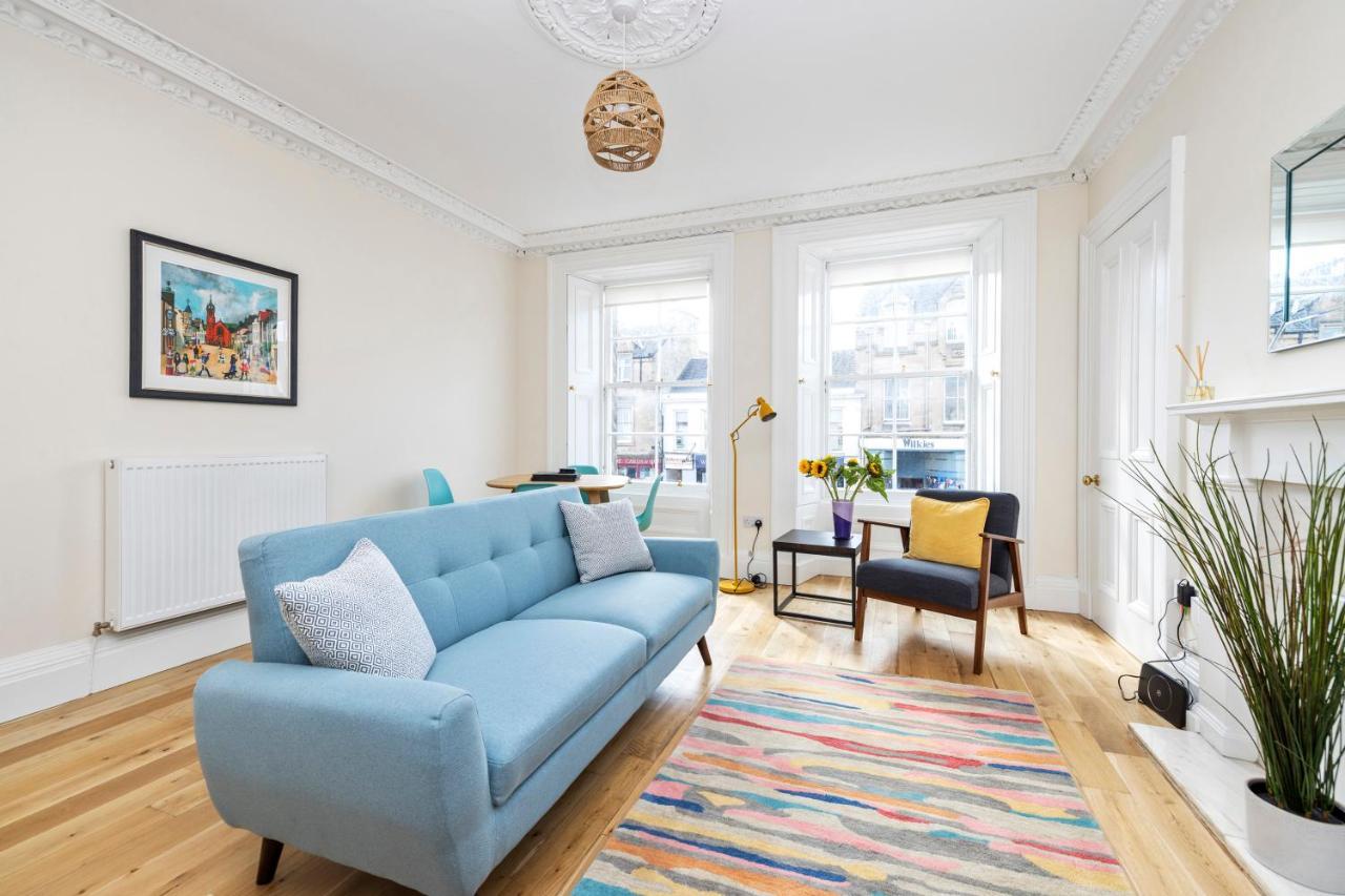 2 Bedroom Apartment On Peebles High Street Exteriér fotografie